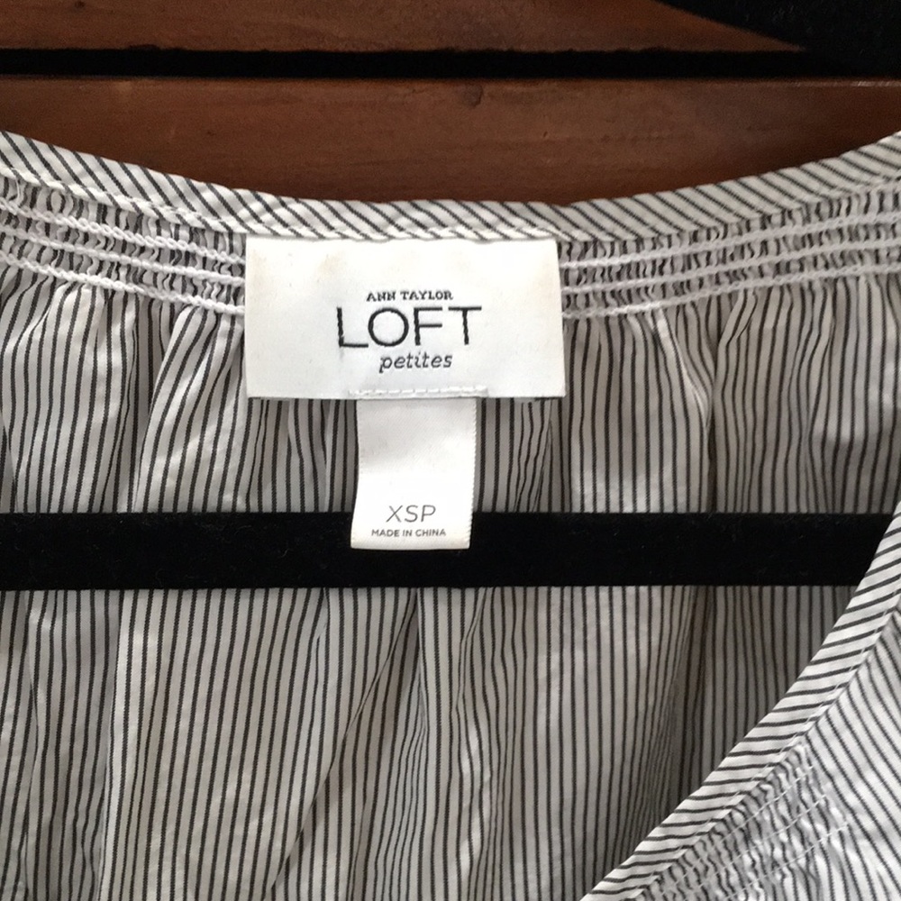 LOFT 3/4 SLEEVE STRIPED TUNIC TOP W/RUFFLE XSP - Picture 3 of 7